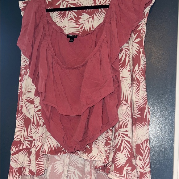 Torrid 3 Pink crop top and tropical hi low skirt set - Picture 3 of 5